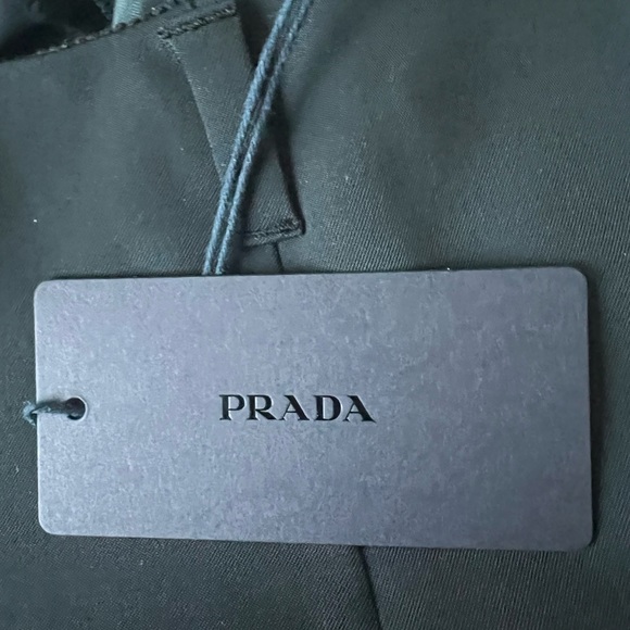 Prada - Picture 8 of 10